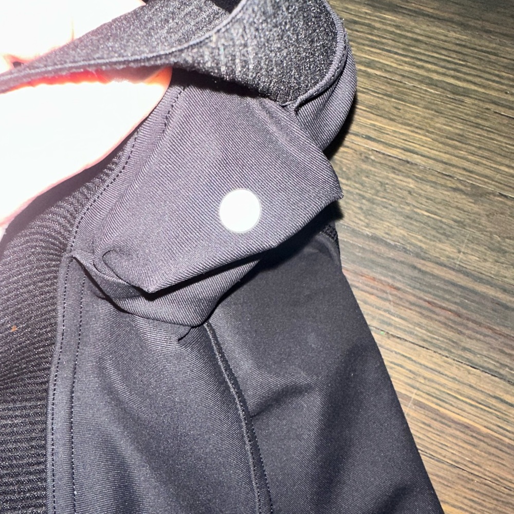 Lululemon ATHLETICA Black Panel Leggings Size 4 - Picture 2 of 4